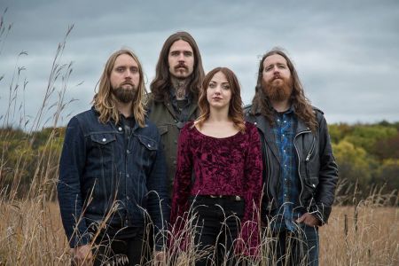 Video y fechas de Mount Salem