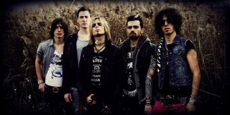 Nuevo video de Six Miles Wide