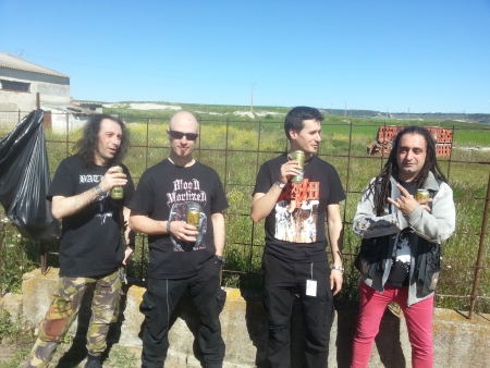 Lanzamiento de Mass Burial