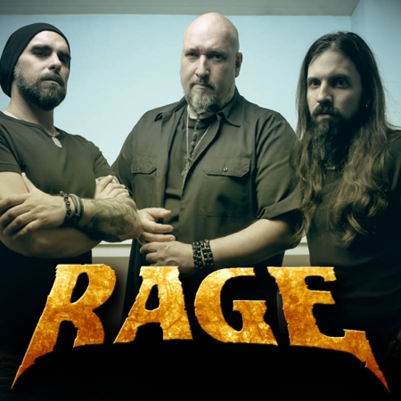 rage foto corta_01