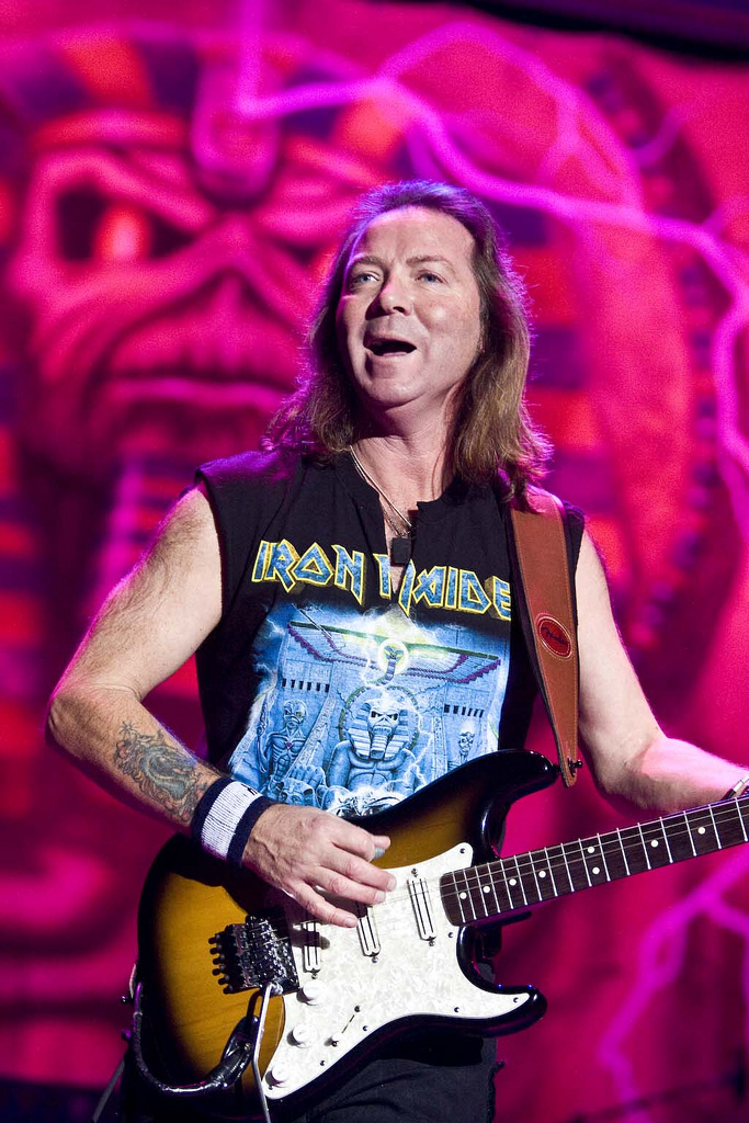 Dave Murray (Iron Maiden): “el año que viene habrá sorpresas”