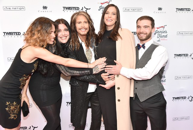 Steven Tyler monta un refugio para mujeres maltratadas