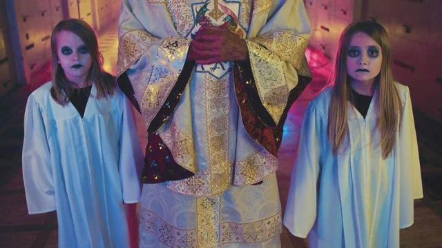 Ghost muestra la llegada del nuevo Papa Emeritus