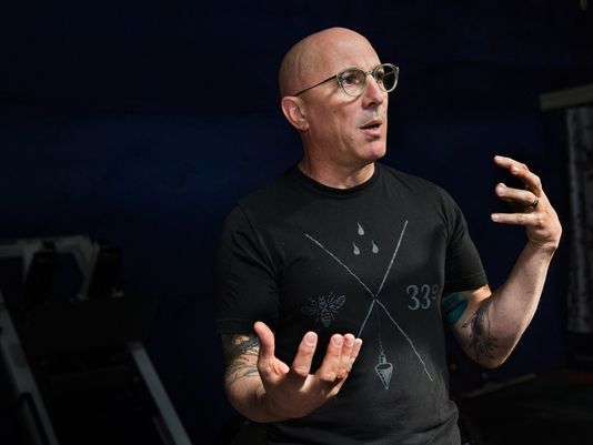 Maynard James Keenan de Tool habla del trabajo en el estudio