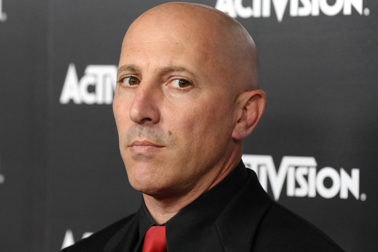 Maynard James Keenan ( Tool) mete prisa a sus compañeros para que terminen sus partes.