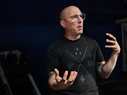 Maynard James Keenan  asegura que «habrá música nueva el año que viene»