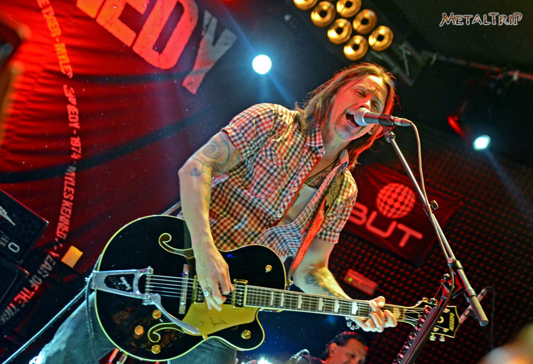 Nuevo video de Myles Kennedy para la canción «The Great Beyond»