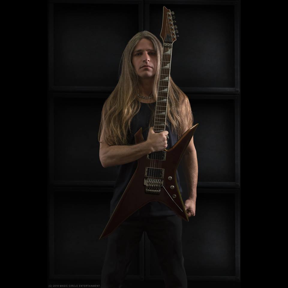 Manowar ha anunciado el sustituto en directo del guitarrista Karl Logan
