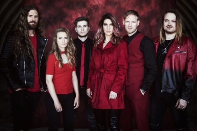Merel Bechtold abandona Delain
