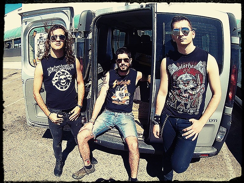 Nuevo disco y discográfica de Mean Machine