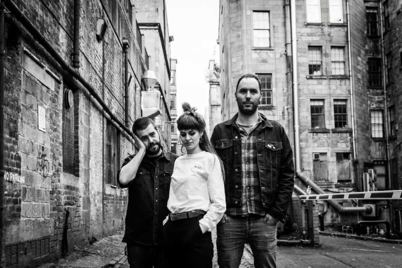 Brutus presentan nuevo disco y video para promocionarlo