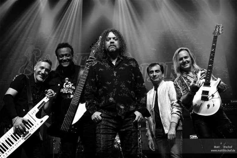 Avance del disco de Sainted Sinners