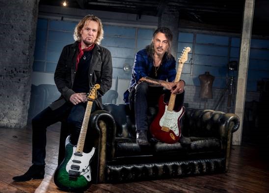 Trabajo conjunto de Adrian Smith y Richie Kotzen