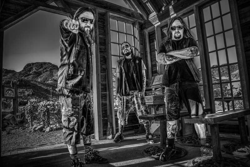 Los brasileños Claustrofobia estrena su video «Riff Cult»
