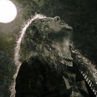 Nuevo video de John Sykes para su tema “Dawning Of A Brand New Day”.