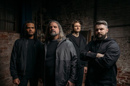 Alluvial presenta su video “Thy Underling”