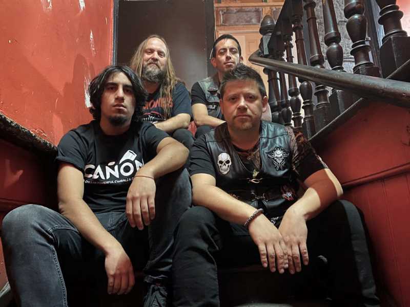 Los chilenos Wolf presentan su disco «Mal Camino»