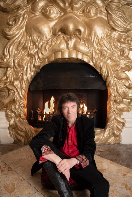 Estreno del nuevo single de Steve Hackett