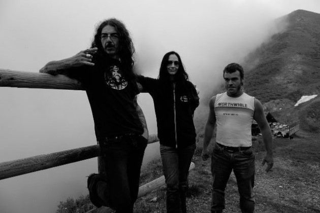 Disco tributo de Sonic Wolves a Lemmy y Cliff Burton