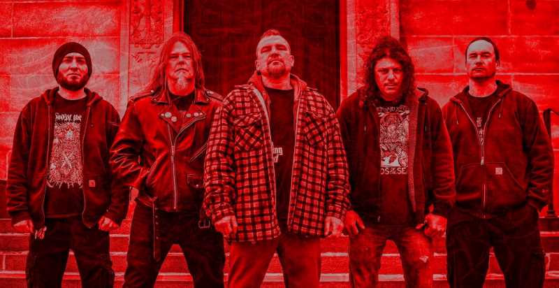Regreso de los veteranos death metaleros Disinter