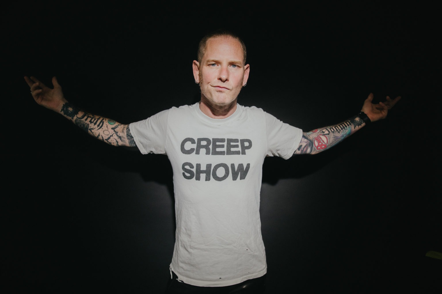 Corey Taylor anuncia un recopilatorio en solitario de la cara B de su «CMFT»