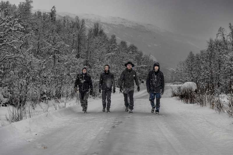 Kampfar estrena su video titulado «Lausdans Under Stjernene»