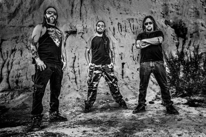 Claustrofobia ficha por M-Theory Audio