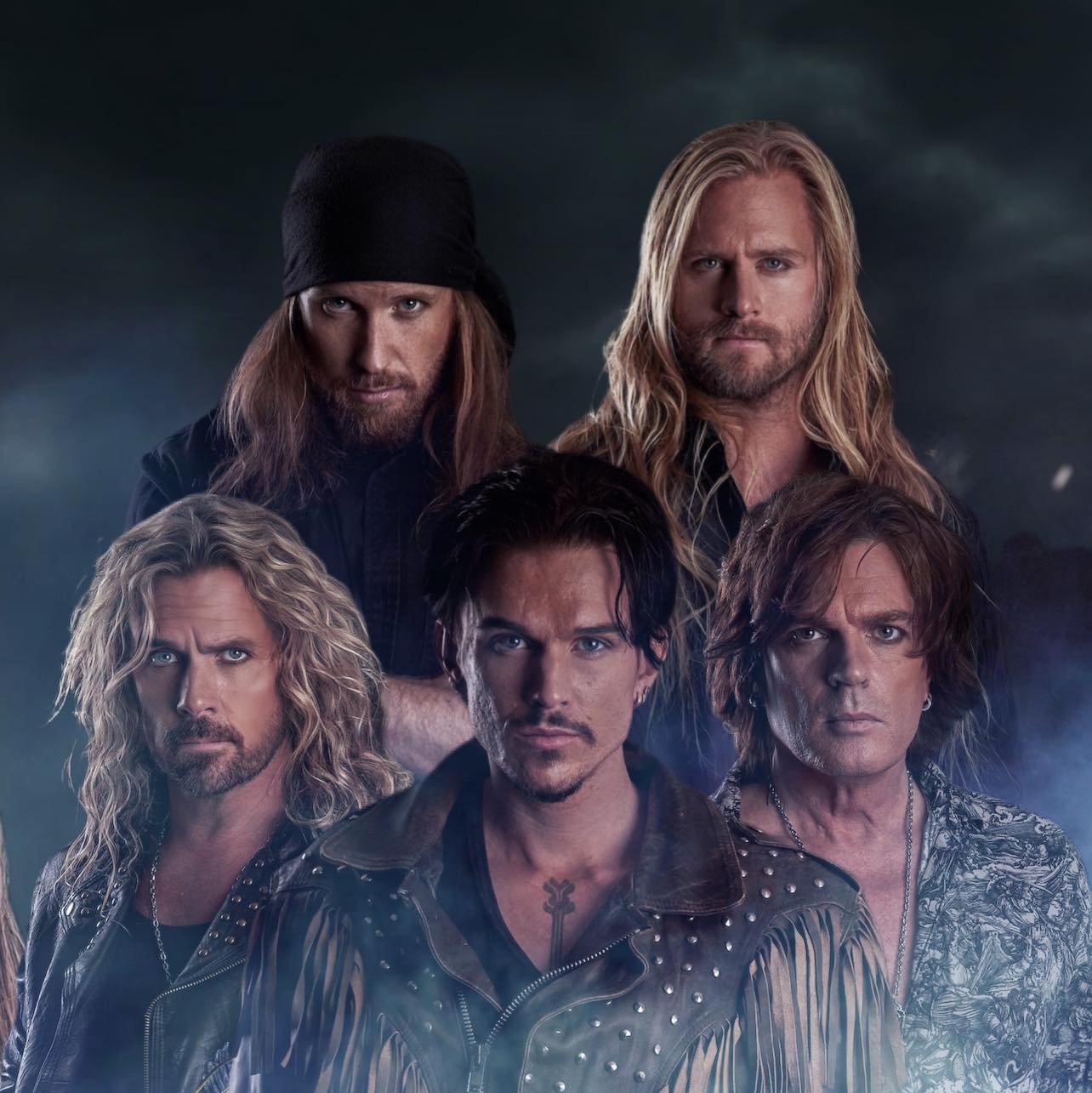 Crowne nos presentan su single «Champions»