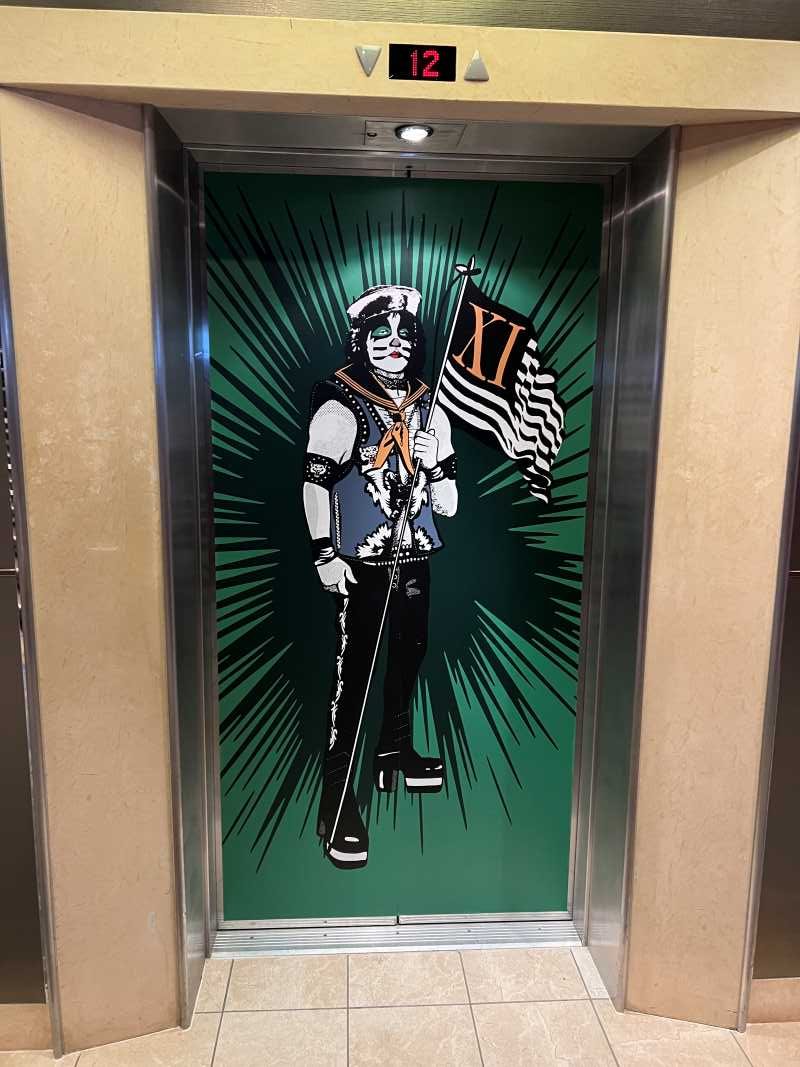 The Kiss Kruise