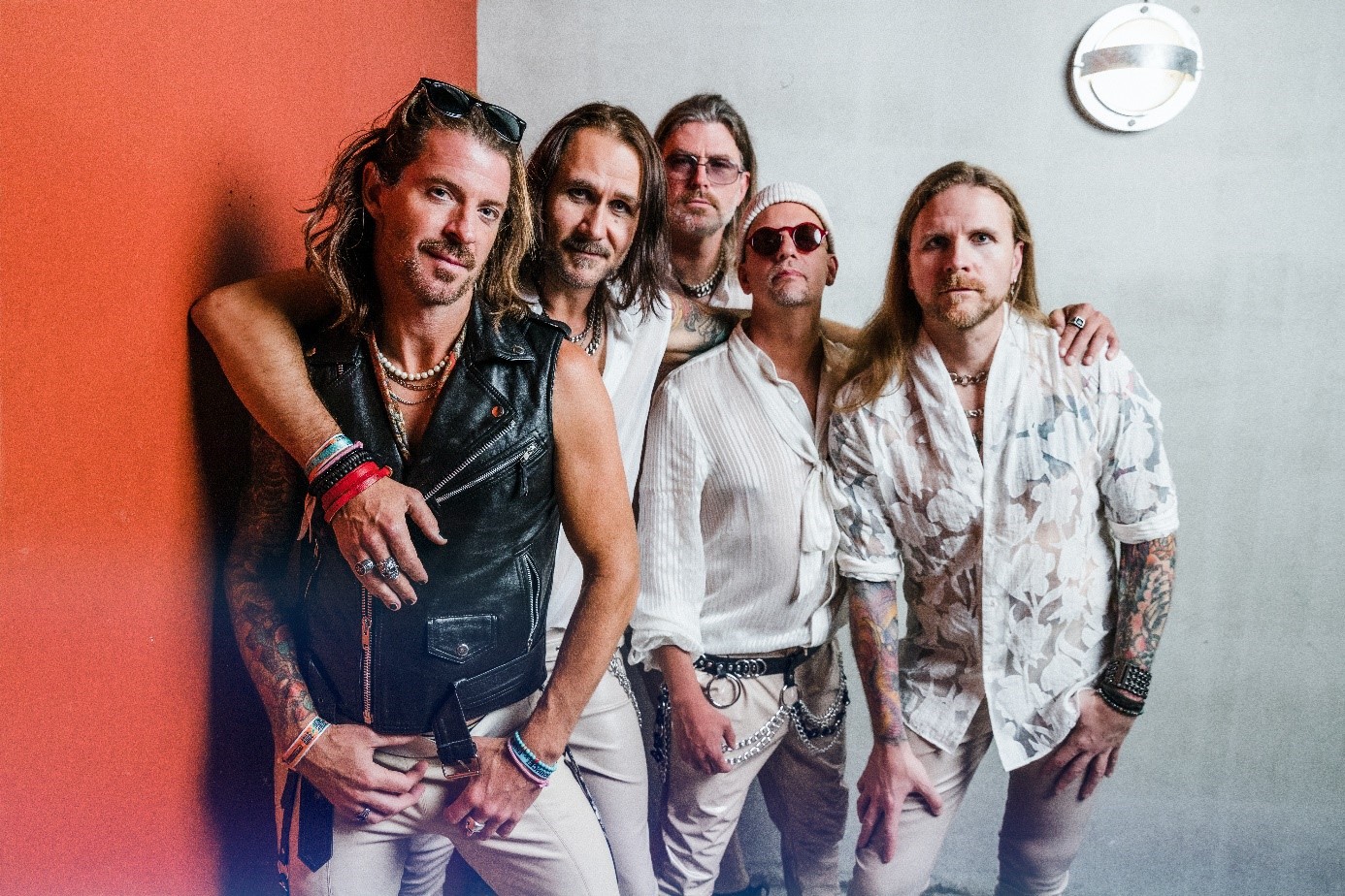 Nestor nos presentan su nuevo video para su tema «These Days»