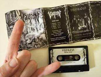 Los franceses Vayron se presentan con una edición en cassette