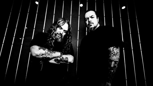Los hermanos Cavalera anuncian reediciones, fichaje por Nuclear Blast y gira norteamericana