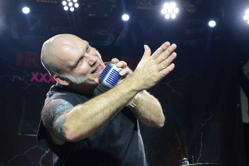 Blaze Bayley presenta su nuevo videoclip oficial del single  “Ghost in the Bottle”