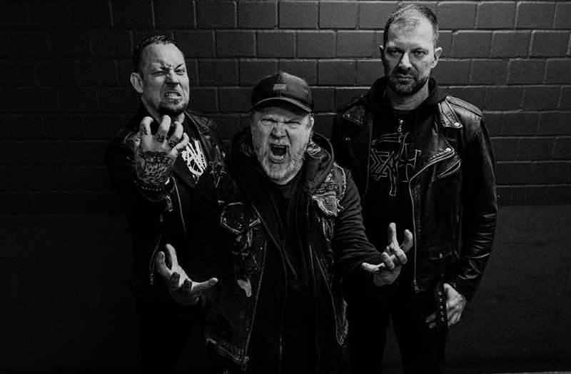 Asinhell presenta su canción llamada «Pyromantic Scryer»
