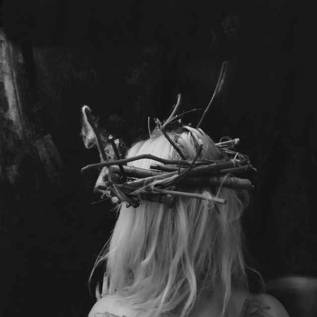 Blód y la crucifixión natural de “Mara”