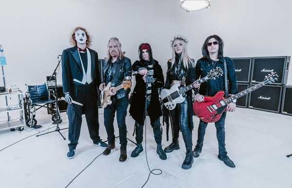 Nueva canción de Crossbone Skylly titulada «Everyone’s On Dope»