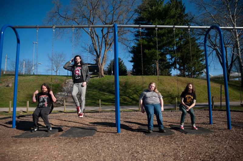 Extensa gira norteamericana de Horseburner
