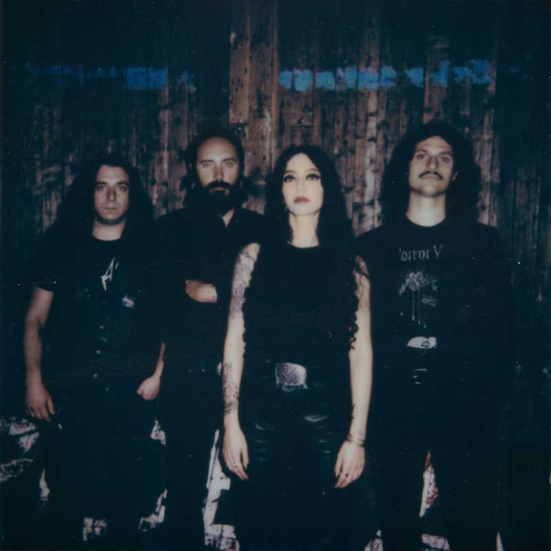 Messa fichan por Metal Blade Records