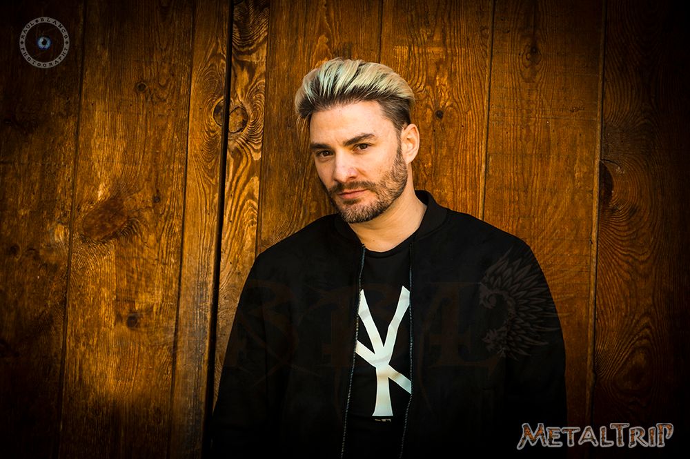 Entrevista a Wences Sánchez vocalista y guitarrista  de Da Igual, con motivo del lanzamiento de su nuevo trabajo «Tatuado a Fuego»