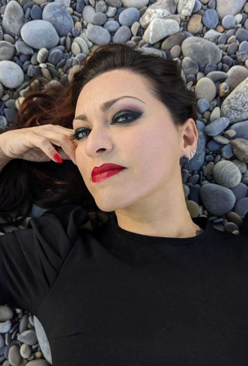 Nueva canción de Mortemia con Emma Zoldan de Sirenia