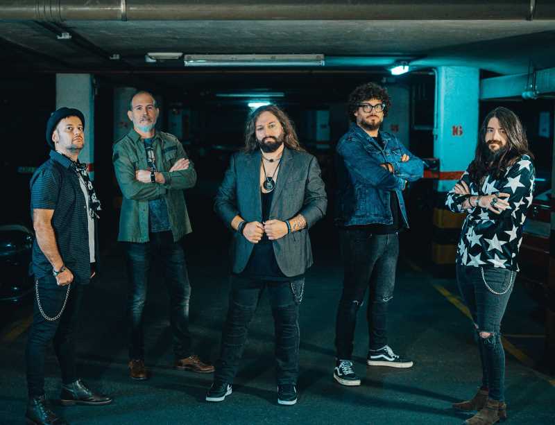Se presentan los asturianos November con la canción “When The Door is Closed”