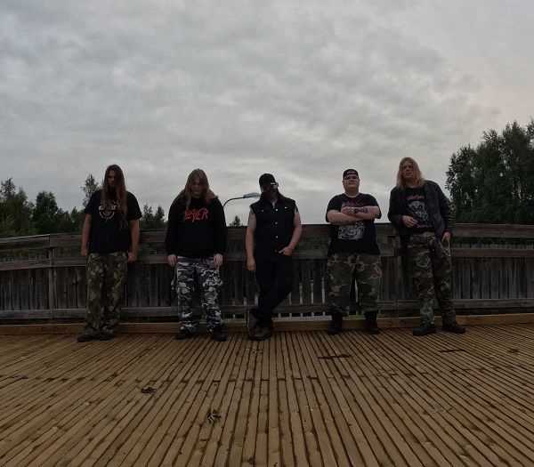 Los finlandeses Pestilent Scars presentan su debut discográfico «Meadows of Misfortune»