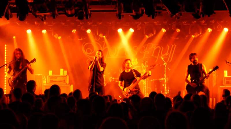Shores Of Null presenta su directo «Beauty Over Europe»