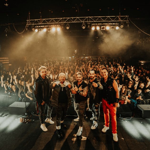 Videoclip del dúo Dirkschneider y Biff Byford en «London Leatherboys»