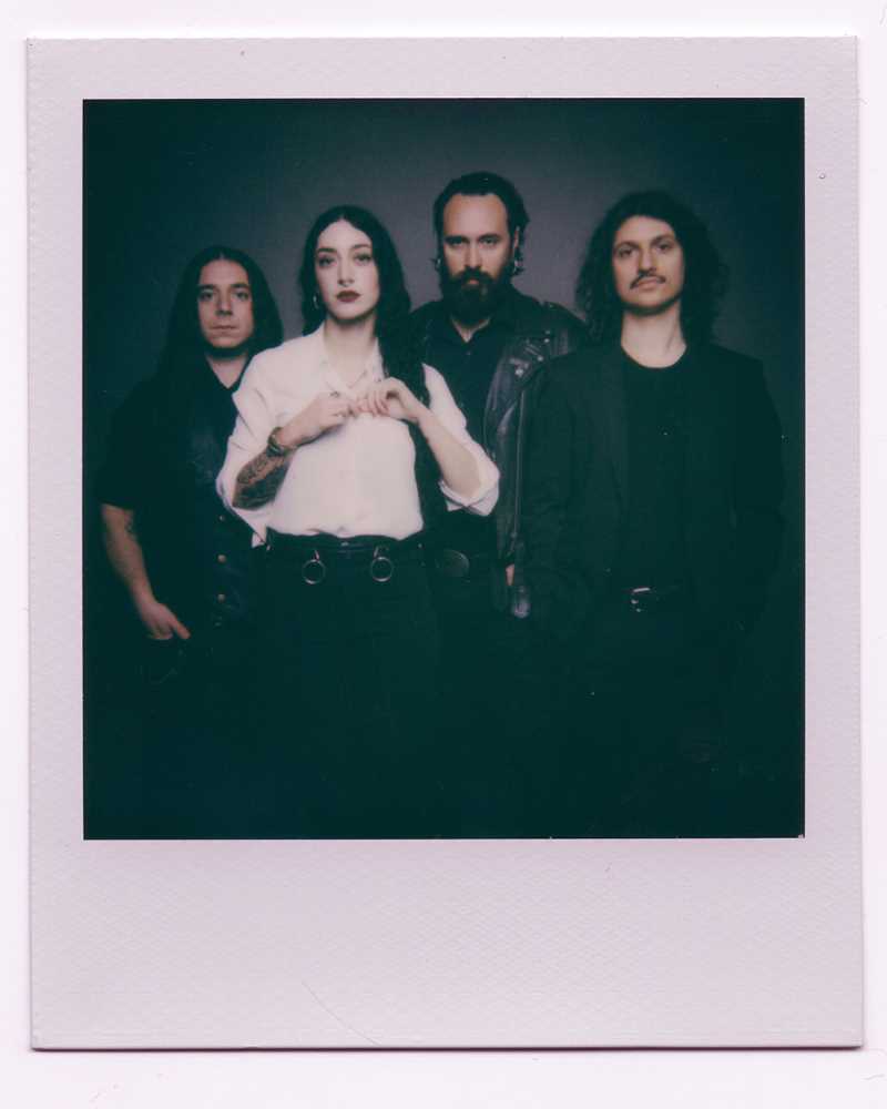 Messa publica single y fechas norteamericanas de gira