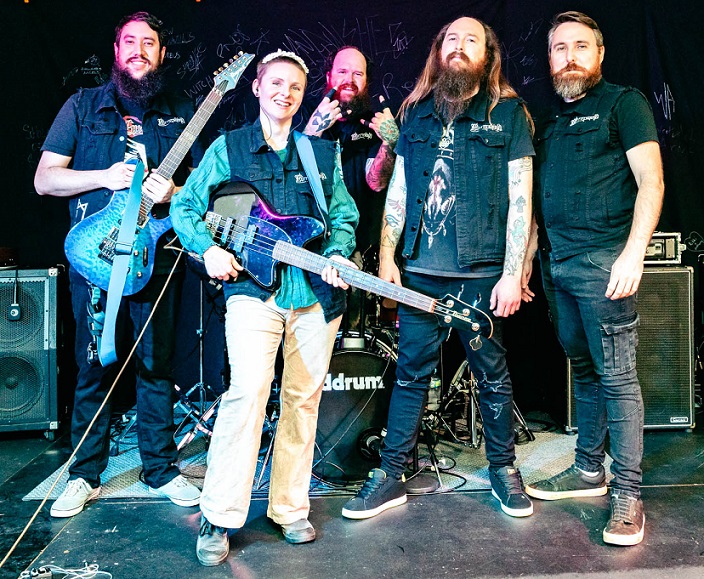 Los australianos Mirroshield presentan su canción titulada «Evergreen»