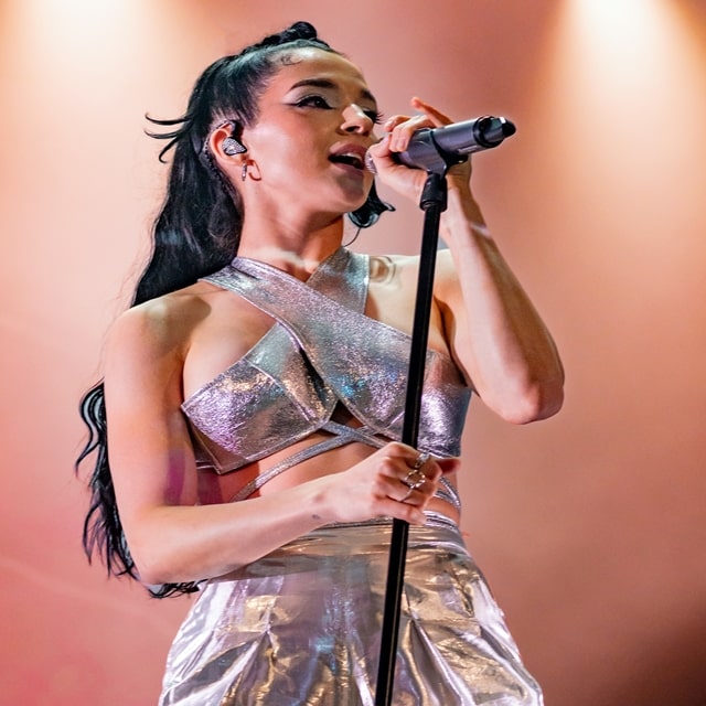 Poppy lanzará su nuevo disco, «Empty Hands», el año que viene