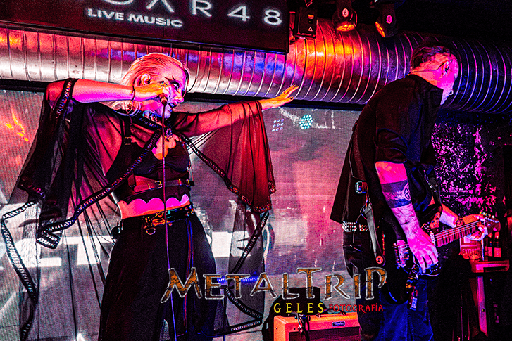 Crónica: Ductape y New Born Ghost en una noche madrileña de genial darkwave y post-punk