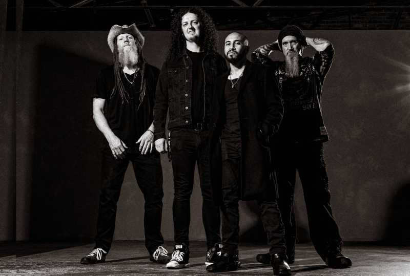 Los australianos Greystone Canyon presentan su nuevo álbum «Something Borrowed… Something New»