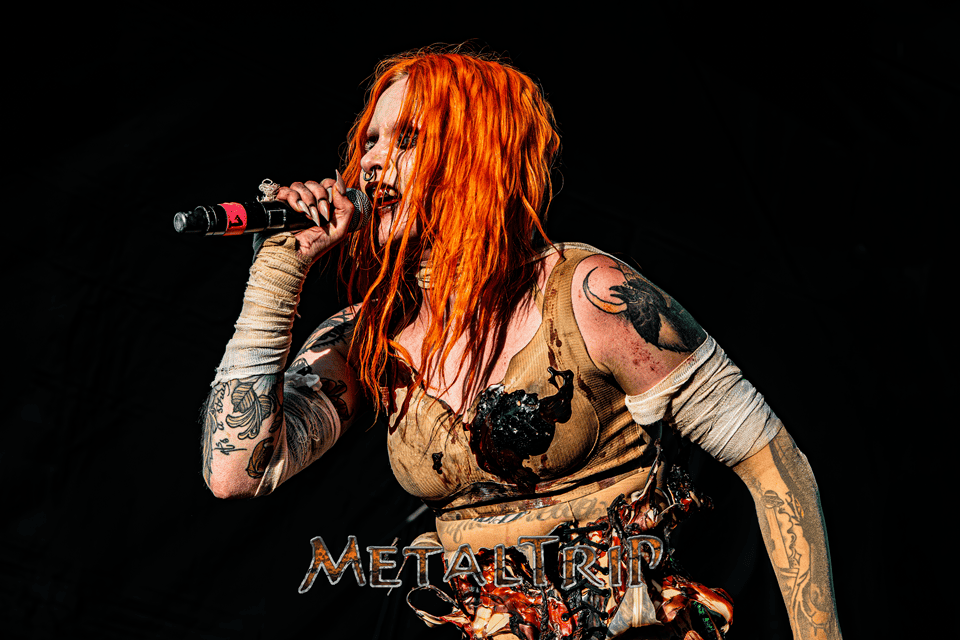 Mimi Barks con su nuevo single «Ophelia» reinventa el mito literario.